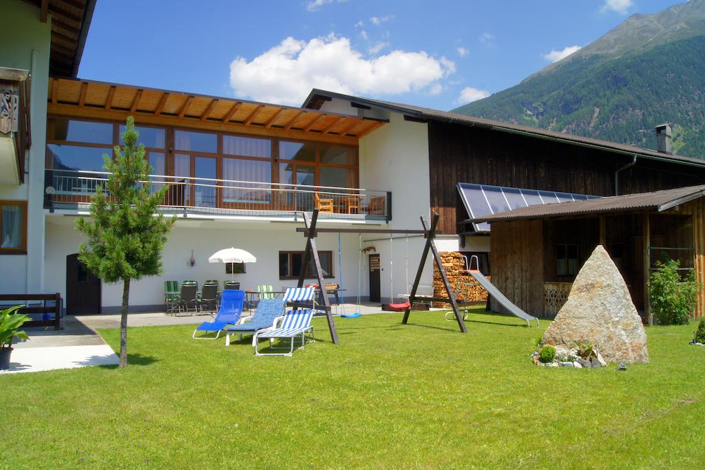 Apartments Bauernhof Dismasn Hof Längenfeld Екстериор снимка
